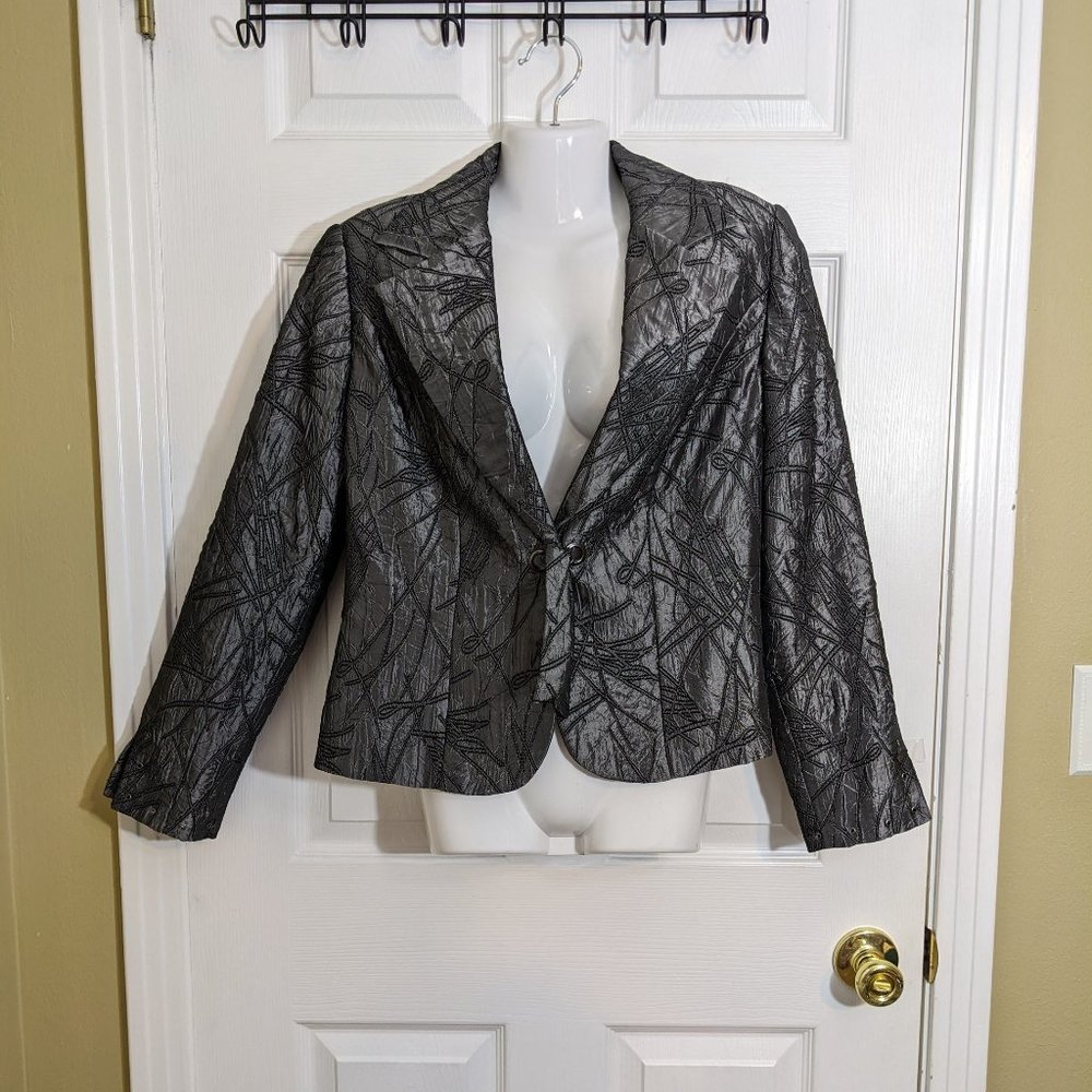 Lena Gabrielle Silver Satin Textured Abstract Design Lapel V-Neckline - size 6